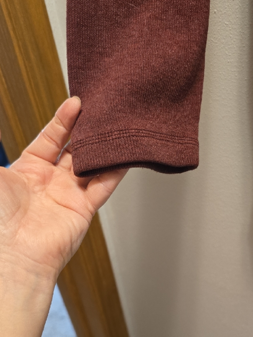 Men's V-Neck Lightweight Ribbed Sweater in Rust - Picture 5 of 9
